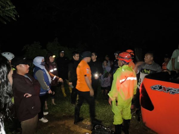 Hendak Berwisata ke Malino, 3 Dokter Terjebak Banjir di Gowa