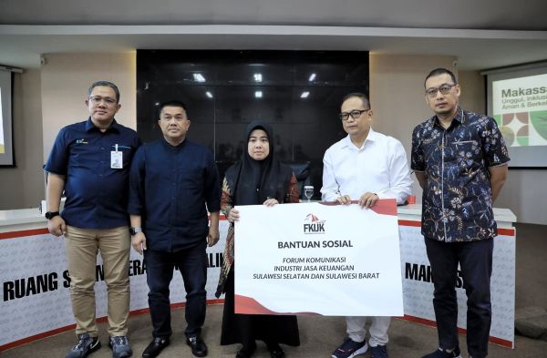 Pemkot dan FKIJK Salurkan Bantuan untuk Korban Kerusuhan DPRD Makassar