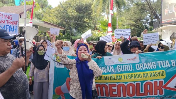 Warga Makassar Tolak Pembangunan PLTSa di Permukiman Padat