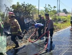 Gerak Cepat, Polsek Bontobahari Bersama TNI dan Damkar Padamkan Kebakaran Lahan