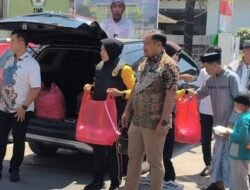 Polwan Satreskrim Polres Takalar Bagikan Ratusan Paket Makanan Lewat Jumat Berkah