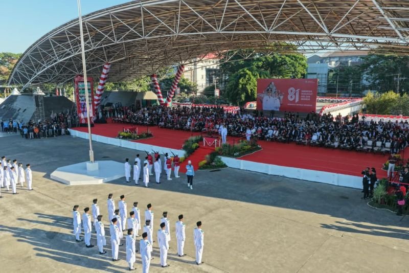 Paskibraka Makassar Tampilkan Formasi Benteng Rotterdam di HUT ke-81 RI