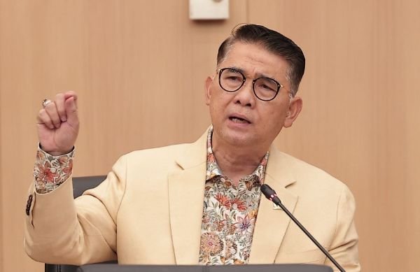 Antrean Solar Mengular di Daerah Tambang, DPR Desak Kuota BBM Subsidi Ditambah