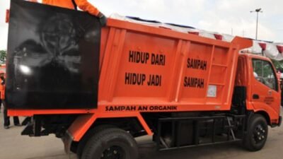 DLH Makassar Tambah 30 Motor dan 10 Arm Roll untuk Angkut Sampah