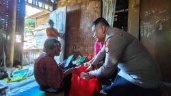 Semarak HUT RI, Polres Toraja Utara dan Bhayangkari Berbagi Sembako kepada Lansia