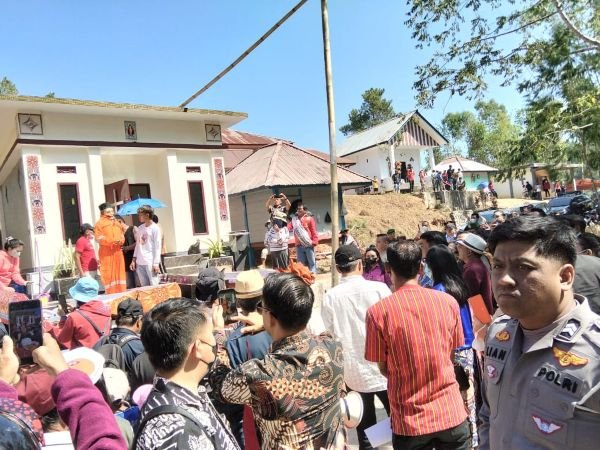 Polsek Rindingallo Amankan Tradisi Ma’nene di Pangala Toraja Utara