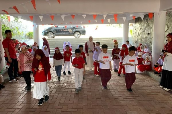 Semarak Kemerdekaan, Siswa SD Islam Athirah Bone Ikuti Beragam Lomba