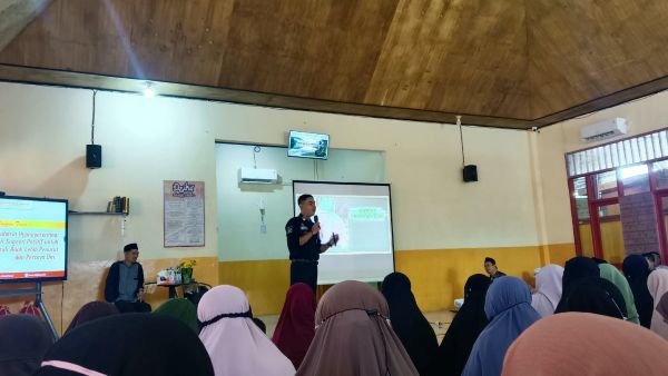 Orang Tua Wajib Tahu! Hypnoparenting Tekankan Kekuatan Sugesti Positif pada Anak
