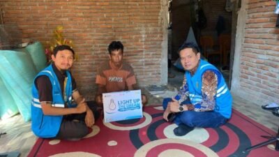Sambut Hari Pelanggan Nasional, YBM PLN Makassar Selatan Nyalakan 2 Pelanggan LUTD di Takalar