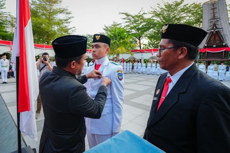 73 Paskibraka Sulsel Resmi Dikukuhkan, Gubernur Andi Sudirman: Jalankan Amanah Sebaik-baiknya