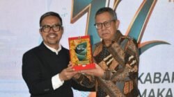 Prof Aidir Amin Daud Terima Lifetime Achievement di Usia 69 Tahun