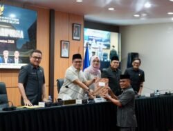 Jufri Rahman Hadiri Paripurna DPRD Sulsel, Pemprov Siap Cermati Aspirasi Hasil Reses