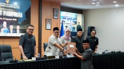 Jufri Rahman Hadiri Paripurna DPRD Sulsel, Pemprov Siap Cermati Aspirasi Hasil Reses