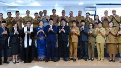 Bupati Toraja Utara Lantik Kepala Dinas Dukcapil