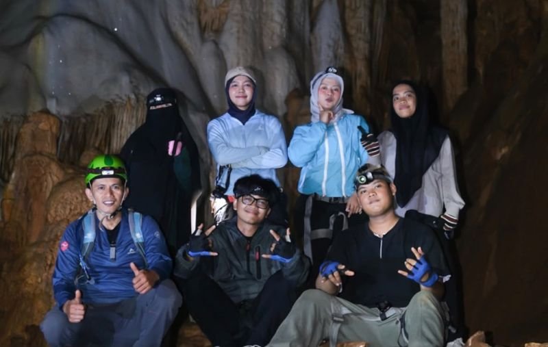 Jejak Manusia Purba hingga Kalibbong Aloa, Mahasiswa KKN-T Unhas Branding Geosite Belae